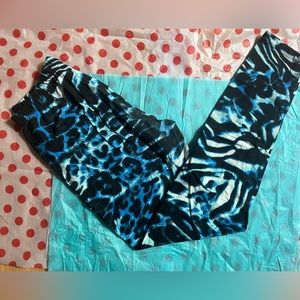 Blue Leopard Leggings 2/30 3/40